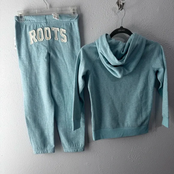 NWT Roots hoodie and pant set size 7